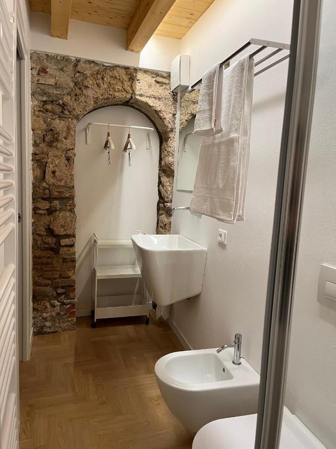 La Piccola Casa Al Lago - Intera Casa Con 3 Camere E 2 Box Salò Εξωτερικό φωτογραφία