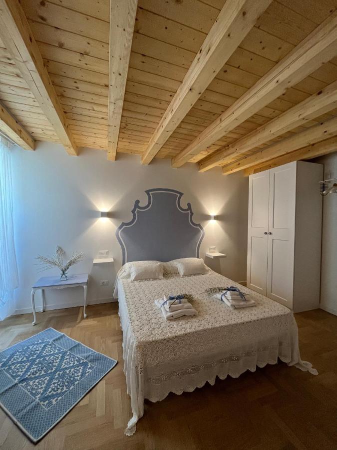 La Piccola Casa Al Lago - Intera Casa Con 3 Camere E 2 Box Salò Εξωτερικό φωτογραφία