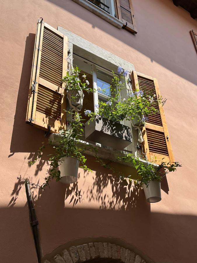 La Piccola Casa Al Lago - Intera Casa Con 3 Camere E 2 Box Salò Εξωτερικό φωτογραφία