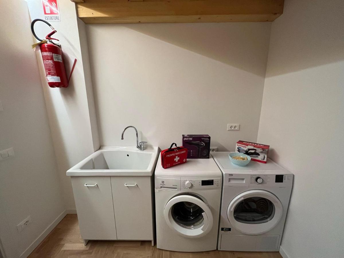 La Piccola Casa Al Lago - Intera Casa Con 3 Camere E 2 Box Salò Εξωτερικό φωτογραφία
