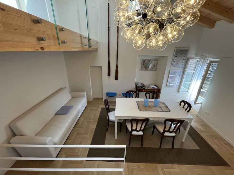 La Piccola Casa Al Lago - Intera Casa Con 3 Camere E 2 Box Salò Εξωτερικό φωτογραφία