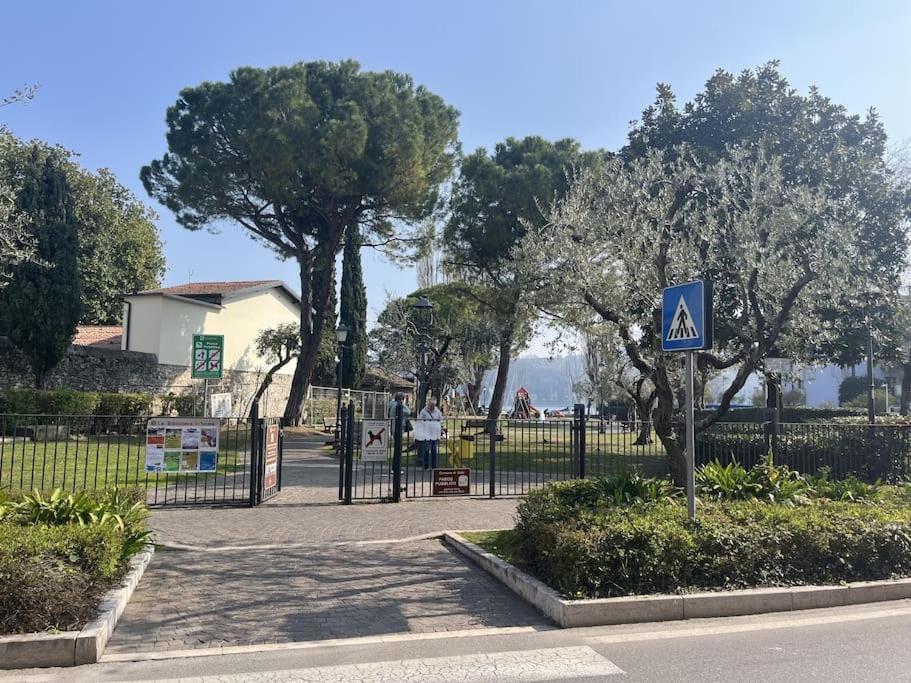 La Piccola Casa Al Lago - Intera Casa Con 3 Camere E 2 Box Salò Εξωτερικό φωτογραφία