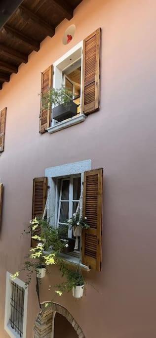 La Piccola Casa Al Lago - Intera Casa Con 3 Camere E 2 Box Salò Εξωτερικό φωτογραφία