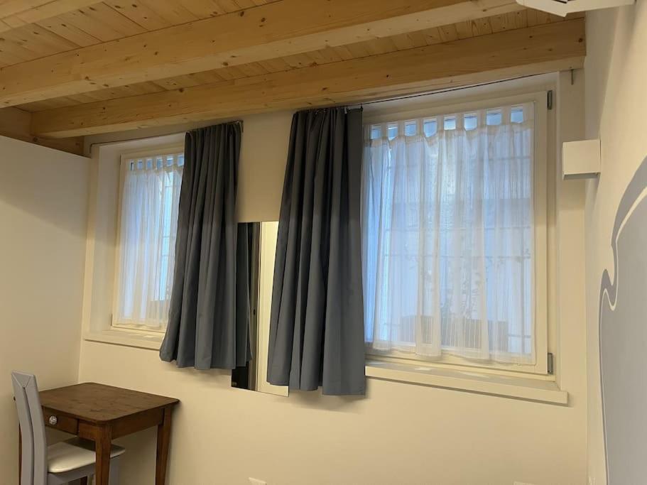 La Piccola Casa Al Lago - Intera Casa Con 3 Camere E 2 Box Salò Εξωτερικό φωτογραφία